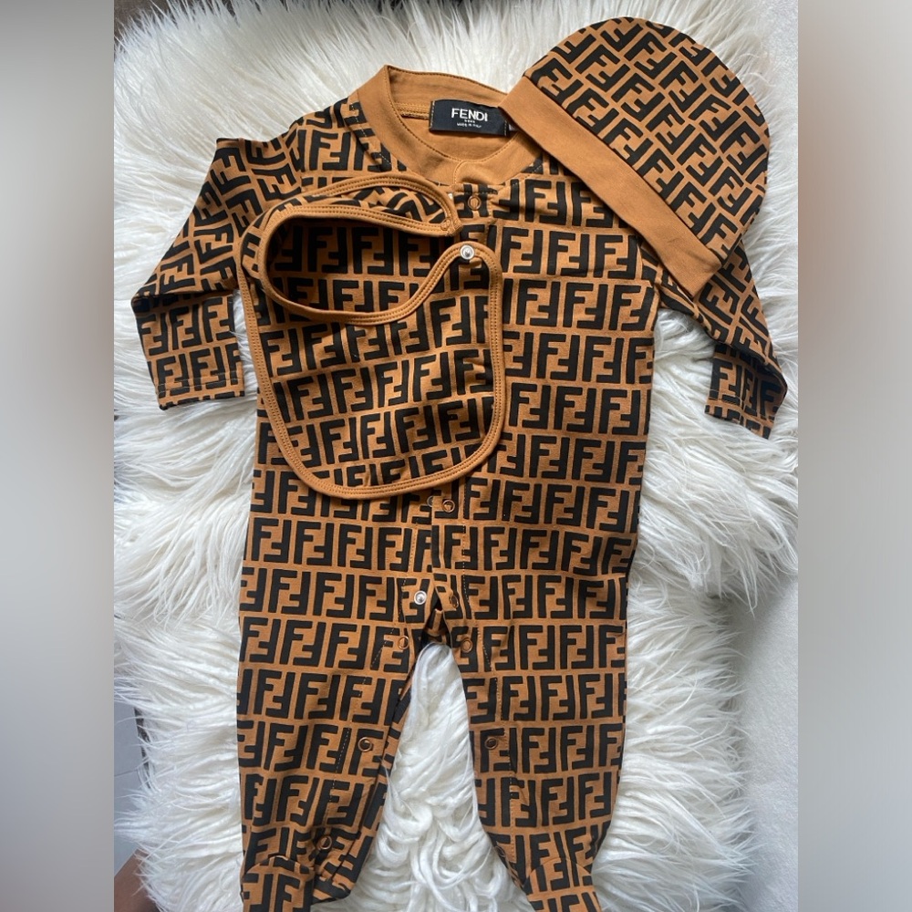 Fendi - Baby cotton Playsuit 3-6m